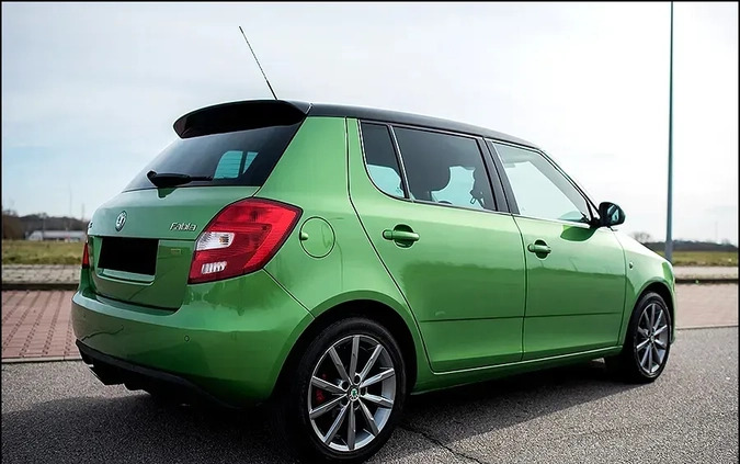 Skoda Fabia cena 29999 przebieg: 153300, rok produkcji 2011 z Ustrzyki Dolne małe 781